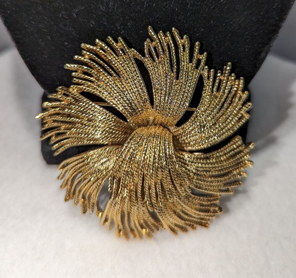 Monet Gold Tone Brooch Cordelia